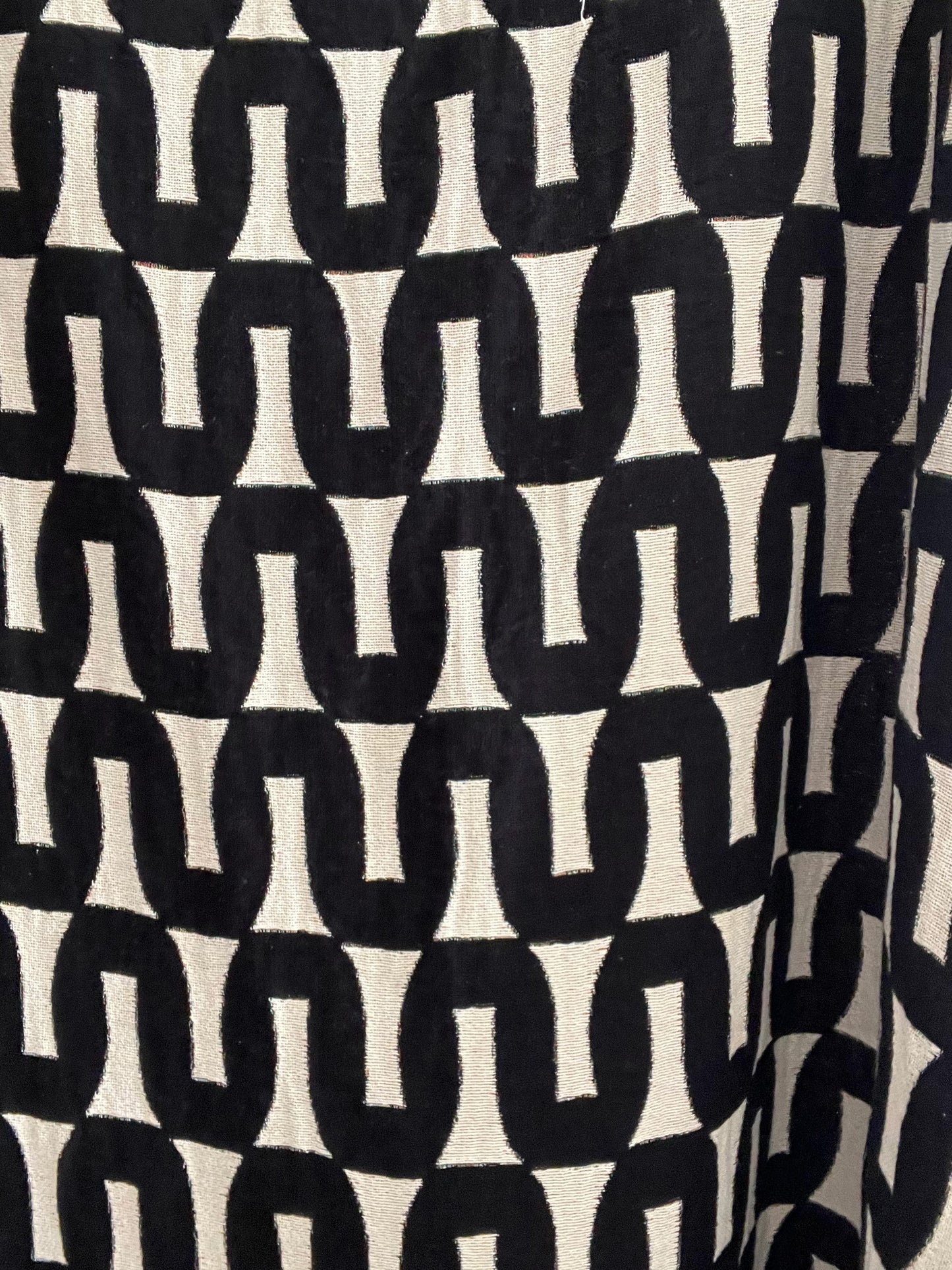 Flow - 60" x 80" Jacquard Woven Blanket