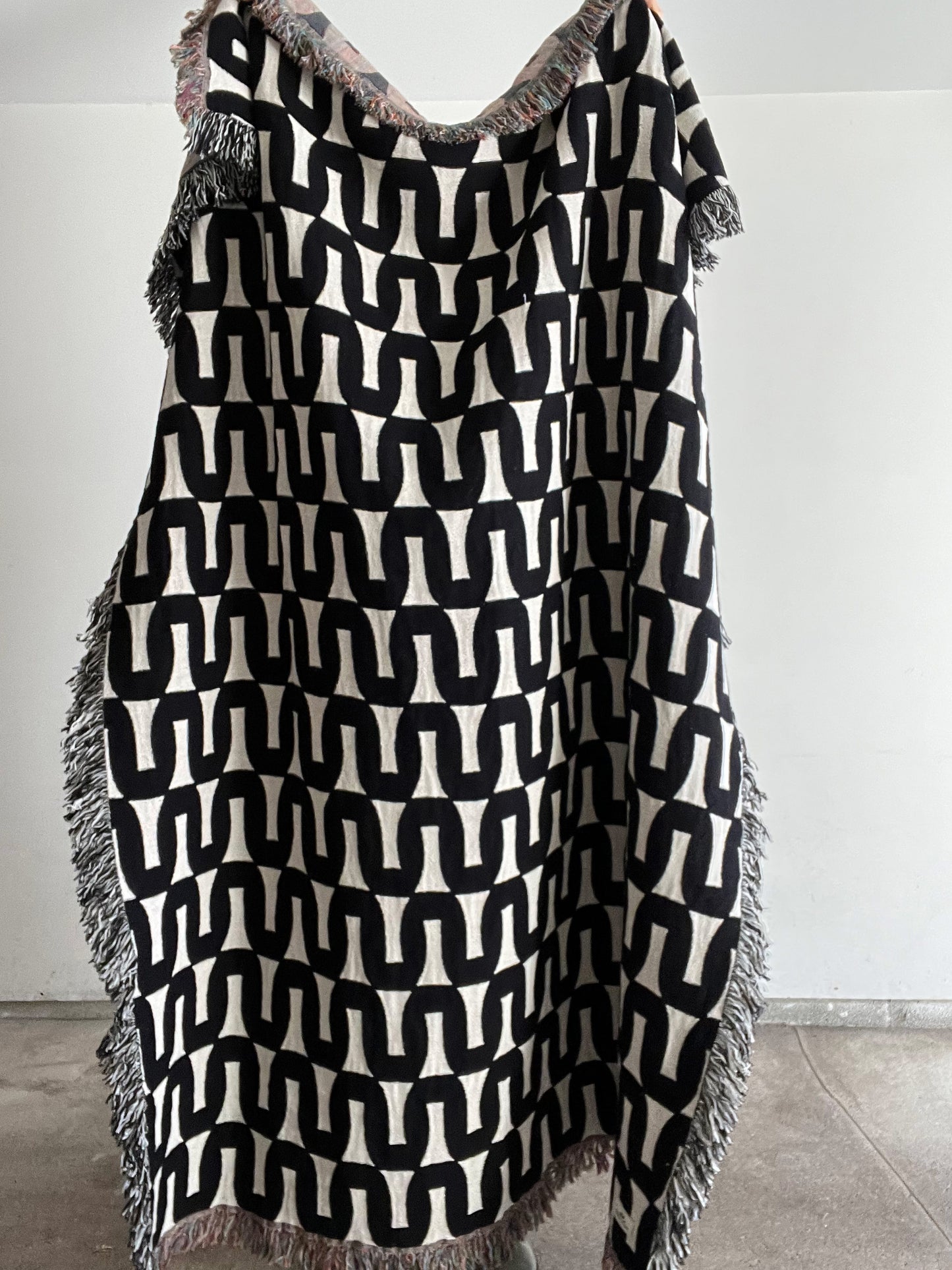 Flow - 60" x 80" Jacquard Woven Blanket