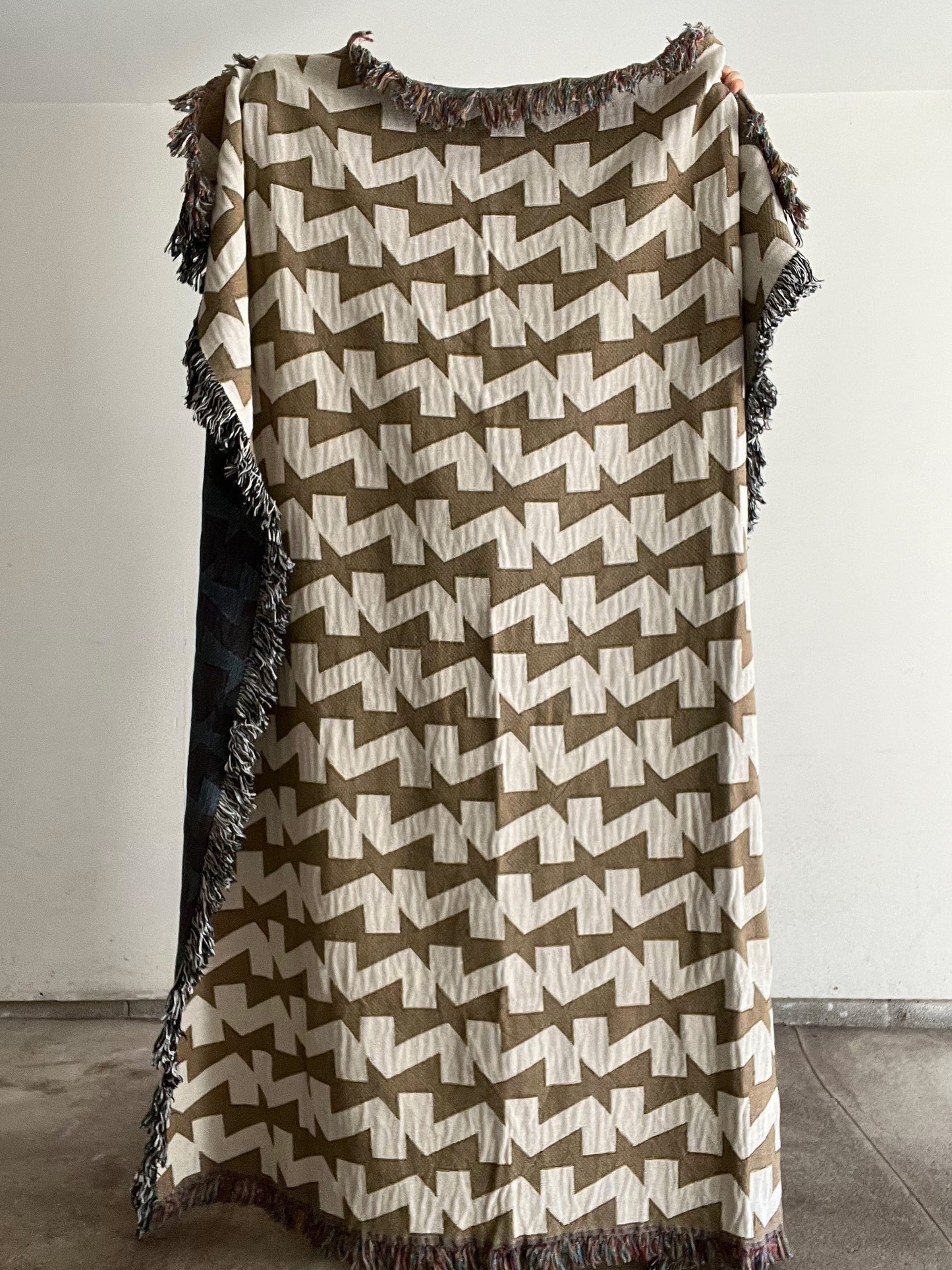 Ribbon - 60" x 80" Jacquard Woven Blanket