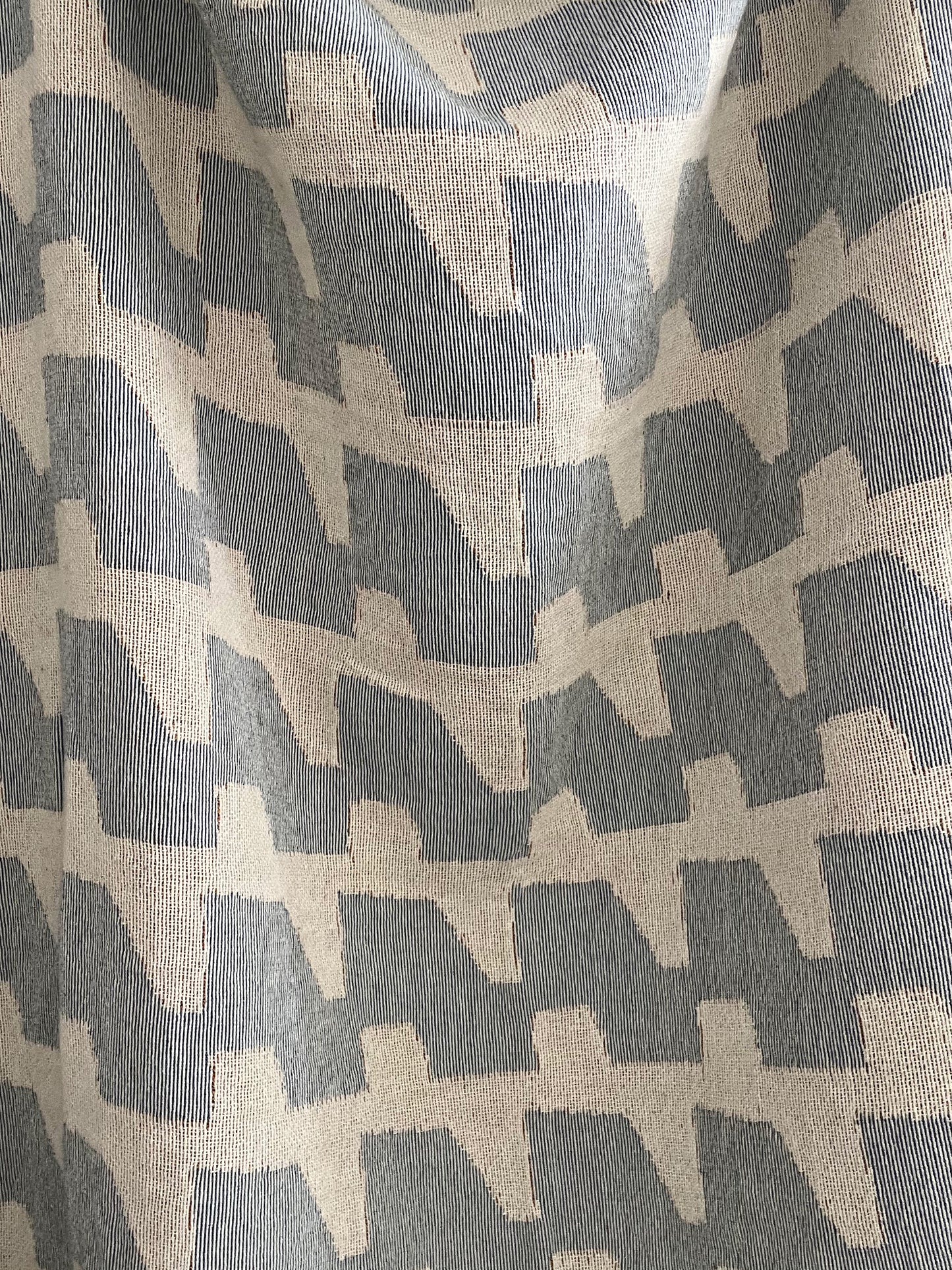 Waves - 50" x 60" Jacquard Woven Blanket